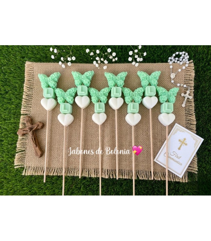 Brocheta de Jabón Mariposa e Inicial con Corazón