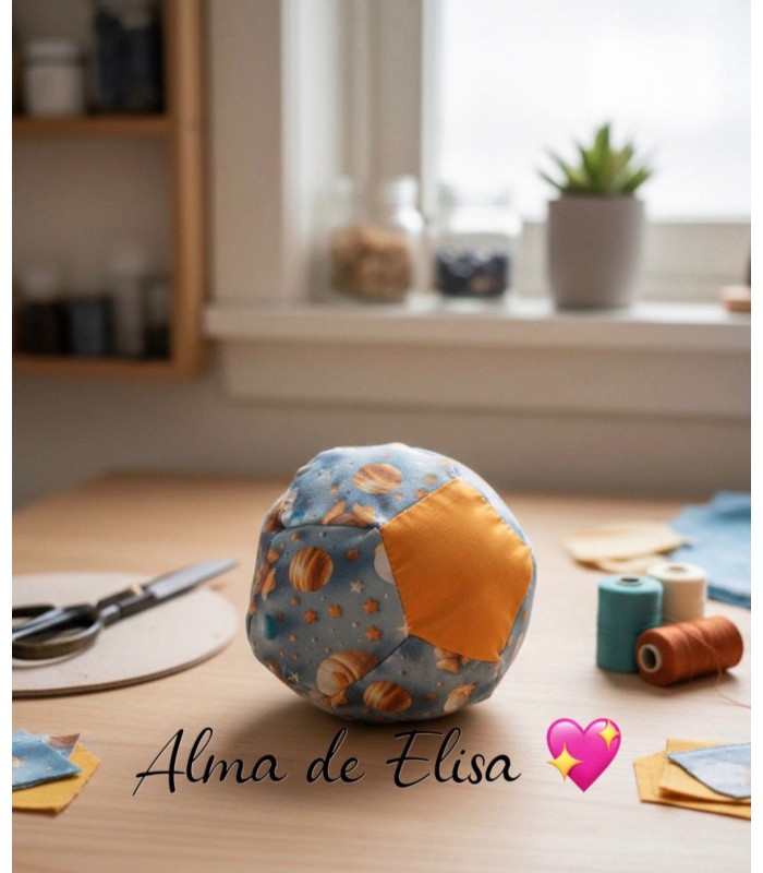 Pelota Sonajero de Tela para Bebé – Hecha a Mano