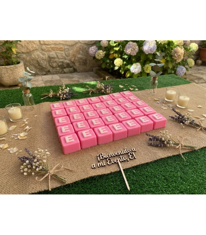 Inicial De Jabón En Forma de Cubo