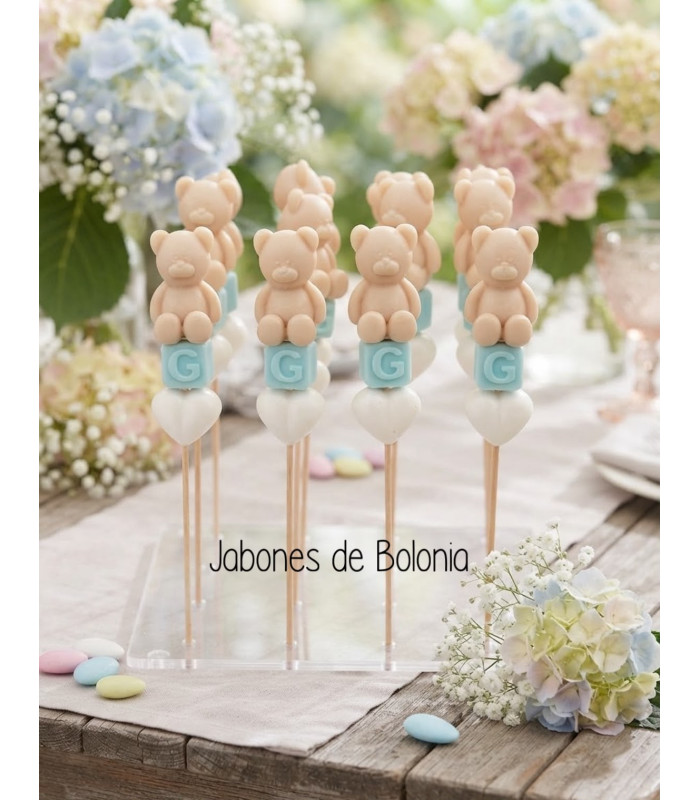 Brocheta de Jabón Artesanal con Osito, Cubo y Corazón