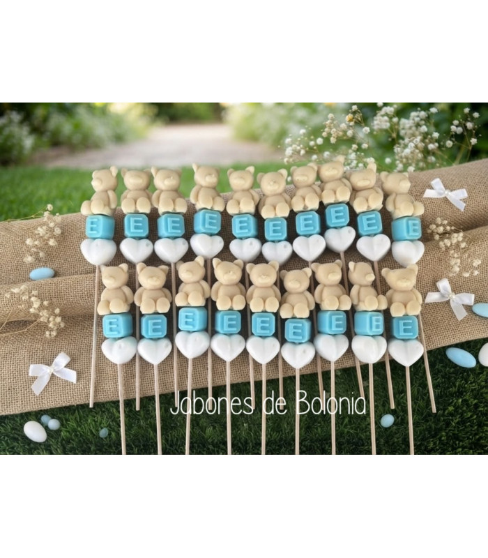 Brocheta de Jabón Artesanal con Osito, Cubo y Corazón