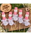 Brocheta de jabones personalizada para bodas con iniciales y corazón