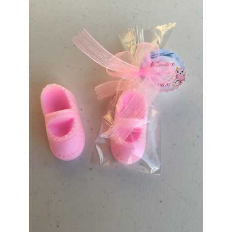 DETALLES DE DOS ZAPATITOS